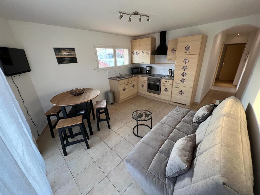 Plein Sud, Bel Appartement 20 Metres De La Plage La Capte Hyères Zewnętrze zdjęcie