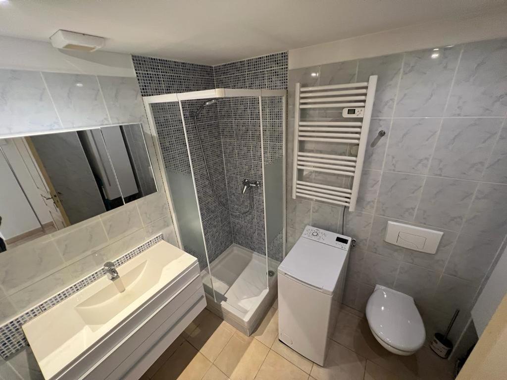 Plein Sud, Bel Appartement 20 Metres De La Plage La Capte Hyères Zewnętrze zdjęcie